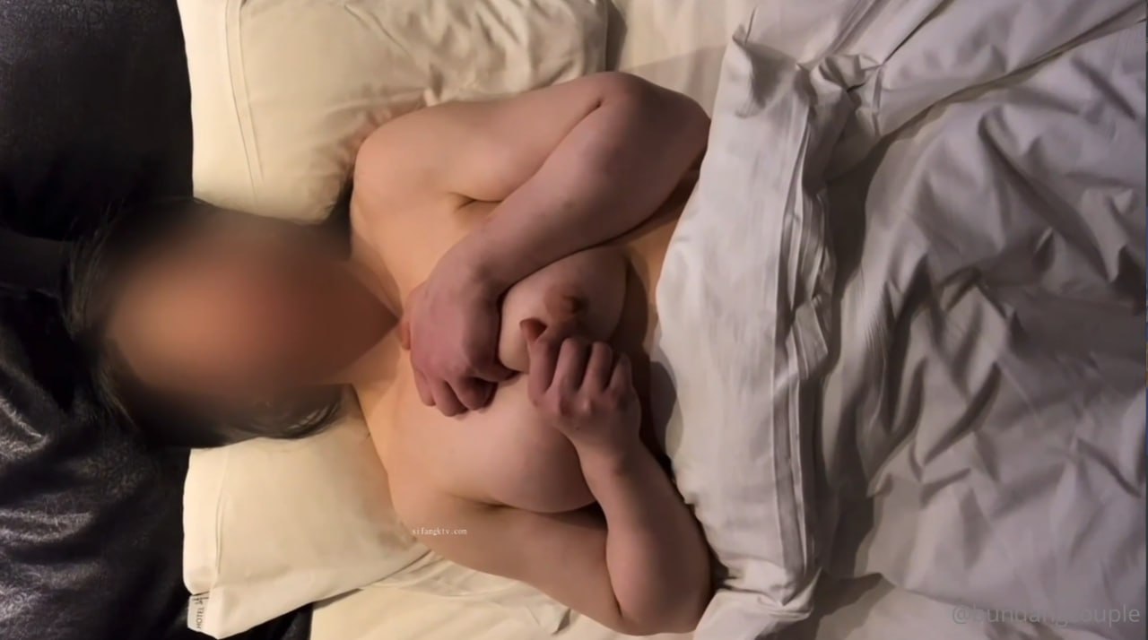 【2023-09-03】I'm pretty when I am naked !.m4v